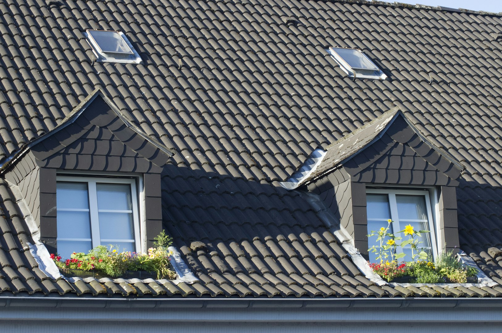 Rent tak utan högtryckstvätt